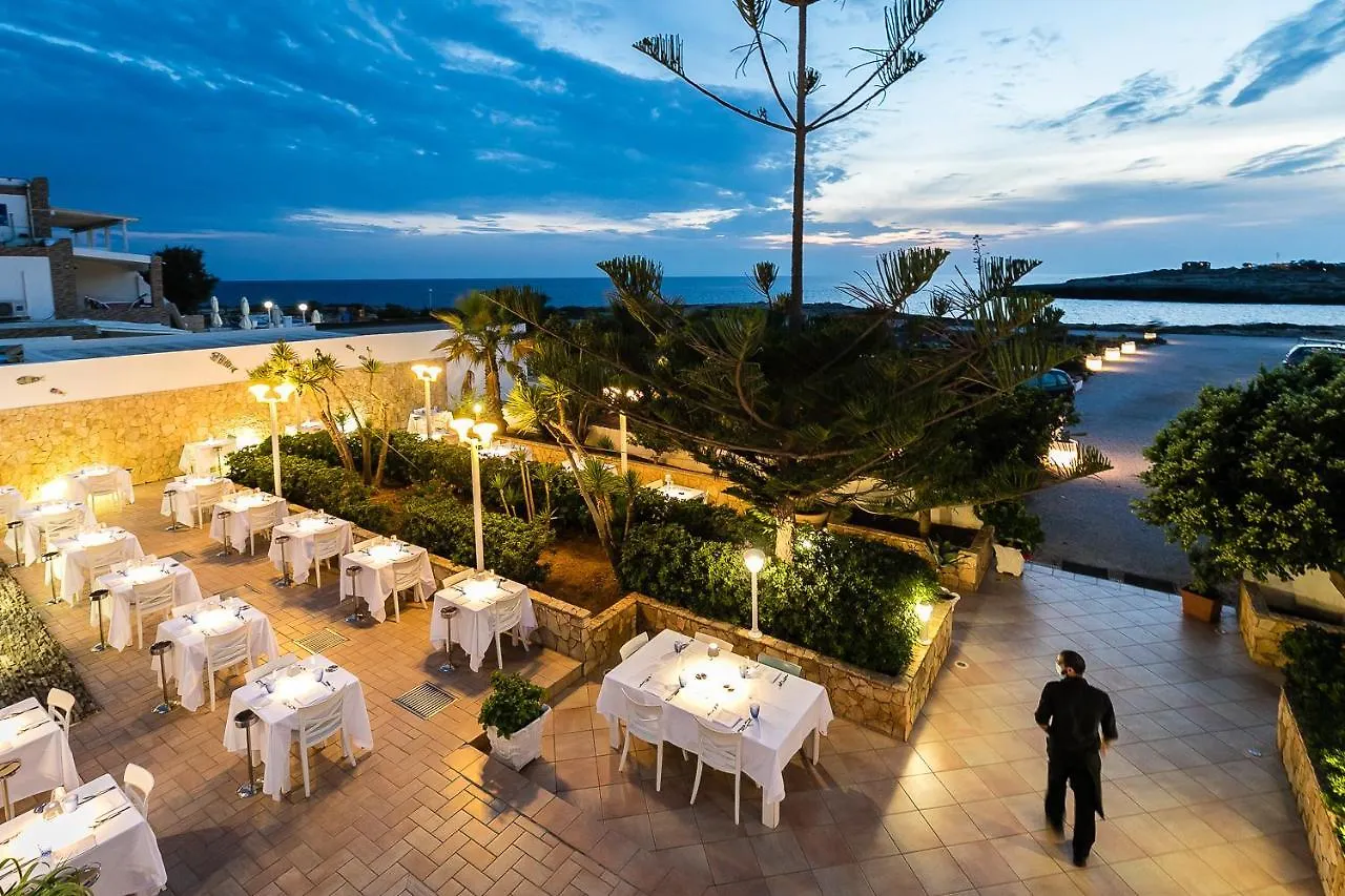 Hotel Ristorante Cavalluccio Marino Lampedusa 3*,